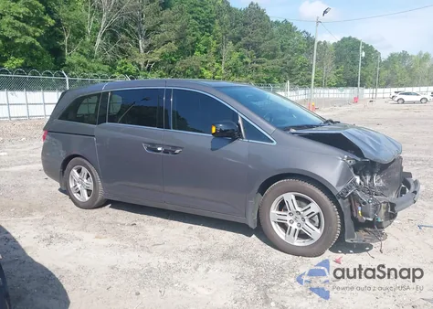 2013 Honda Odyssey Touring/Touring Elite from USA, damaged, VIN 5FNRL5H90DB046594